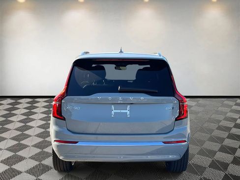 New 2026 Volvo XC90 B6 Plus image 4