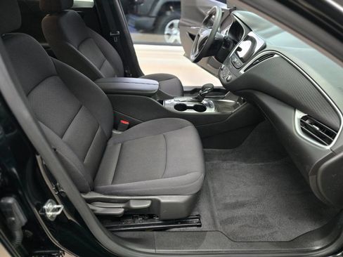 Used 2024 Chevrolet Malibu LT image 35