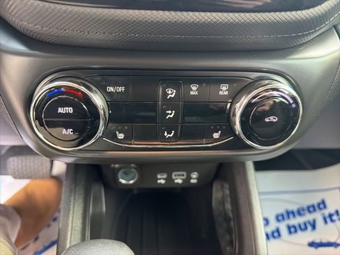 Used 2021 Chevrolet TrailBlazer LT w/ Convenience Package image 24