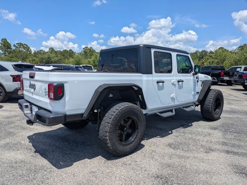 Used 2022 Jeep Gladiator Sport AWD/4WD image 4