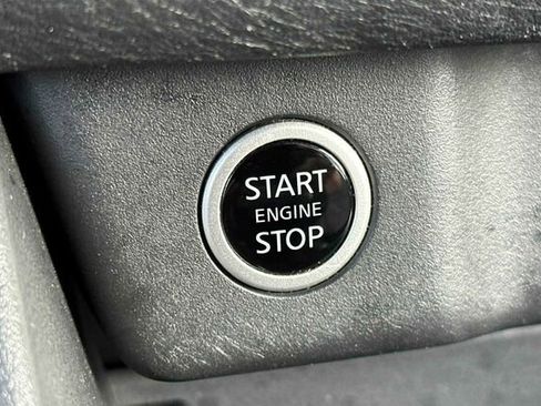 Used 2022 Nissan Rogue SV image 20