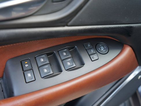 Used 2016 Cadillac Escalade Luxury image 21