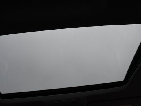 Used 2014 BMW 528i xDrive Sedan image 21