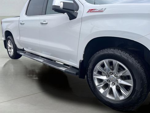 Used 2021 Chevrolet Silverado 1500 LTZ w/ LTZ Premium Package AWD/4WD image 14