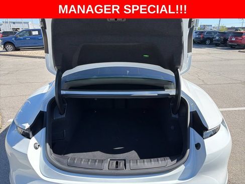 Used 2022 Porsche Taycan RWD image 9