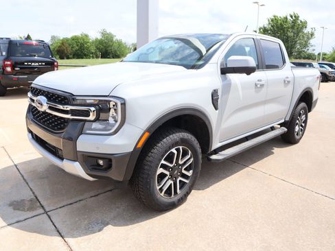 New 2026 Ford Ranger Lariat w/ FX4 Off-Road Package AWD/4WD image 11