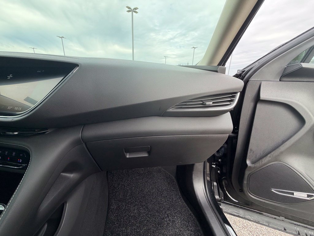 Used 2023 Buick Envision Avenir AWD/4WD image 31
