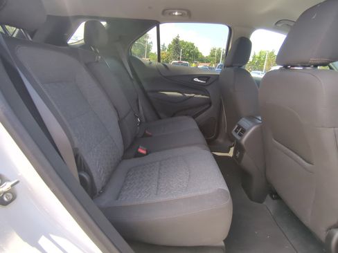 Used 2024 Chevrolet Equinox LT FWD image 10