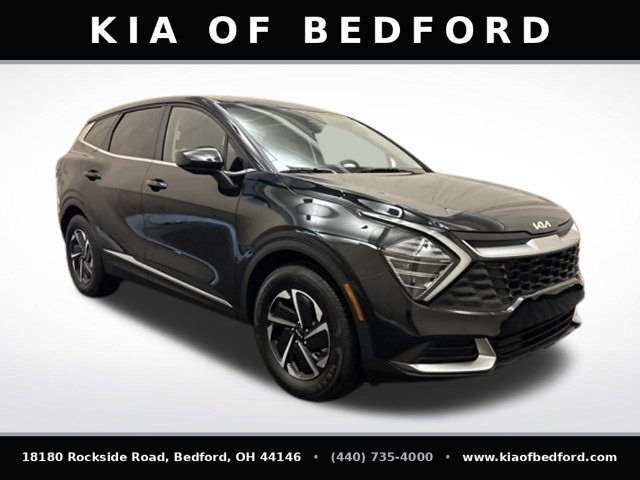 Certified 2025 Kia Sportage LX FWD image 3