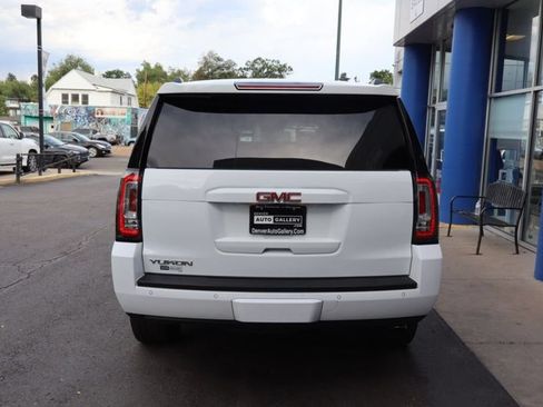 Used 2020 GMC Yukon SLT w/ Premium Edition AWD/4WD image 4