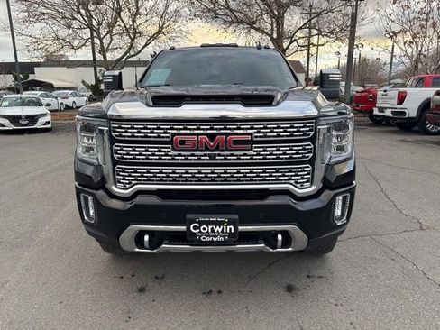 Used 2023 GMC Sierra 3500 Denali w/ Denali Black Diamond Edition image 10
