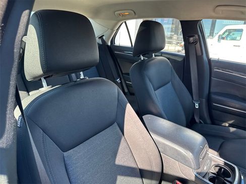 Used 2022 Chrysler 300 Touring w/ Sport Appearance Package image 16