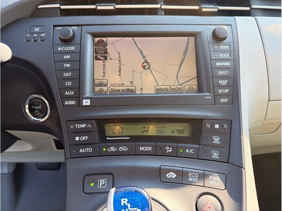 Used 2011 Toyota Prius Four w/ Navigation Pkg FWD image 16