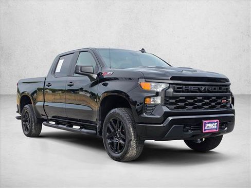 Used 2025 Chevrolet Silverado 1500 Custom Trail Boss w/ Turbomax Blackout Package AWD/4WD image 7