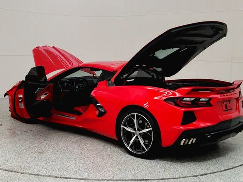 Used 2022 Chevrolet Corvette Stingray Premium Cpe w/ Z51 Performance Package image 11