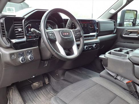 Used 2024 GMC Sierra 2500 SLE image 21