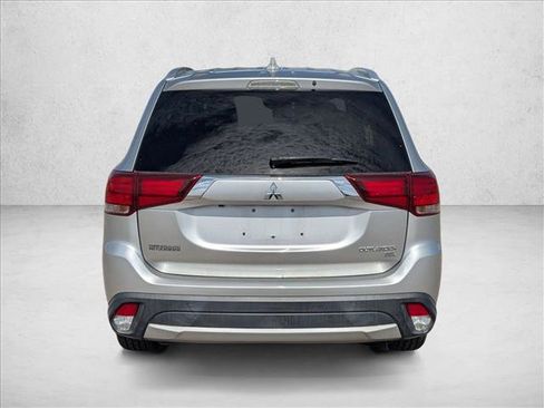 Used 2018 Mitsubishi Outlander SEL image 6