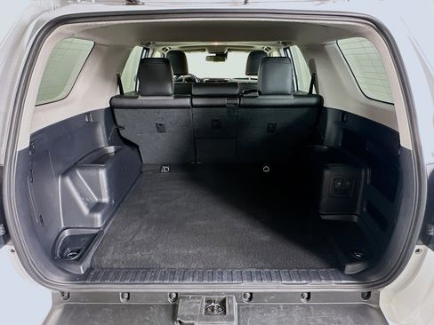 Used 2024 Toyota 4Runner SR5 Premium w/ Moonroof Package image 31