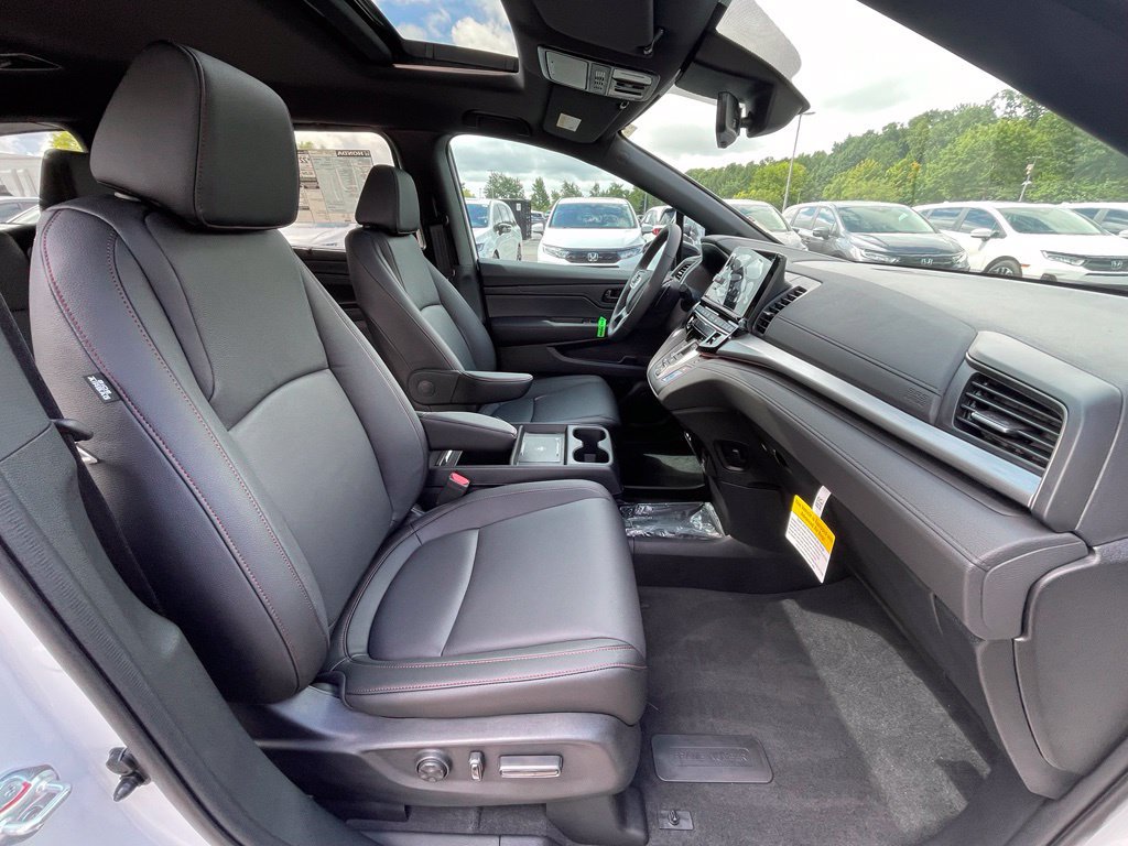 New 2026 Honda Odyssey Sport-L image 32