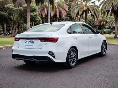 Used 2023 Kia Forte LXS FWD image 5