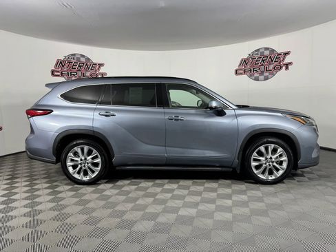 Used 2020 Toyota Highlander Limited image 8