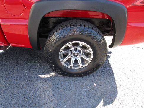 Used 2004 Chevrolet Silverado 1500 4x4 Crew Cab w/ Z71 Convenience Package 2 image 23