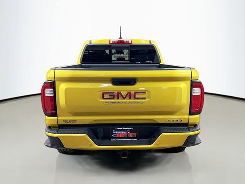 Used 2023 GMC Canyon AT4 w/ AT4 Premium Package image 9