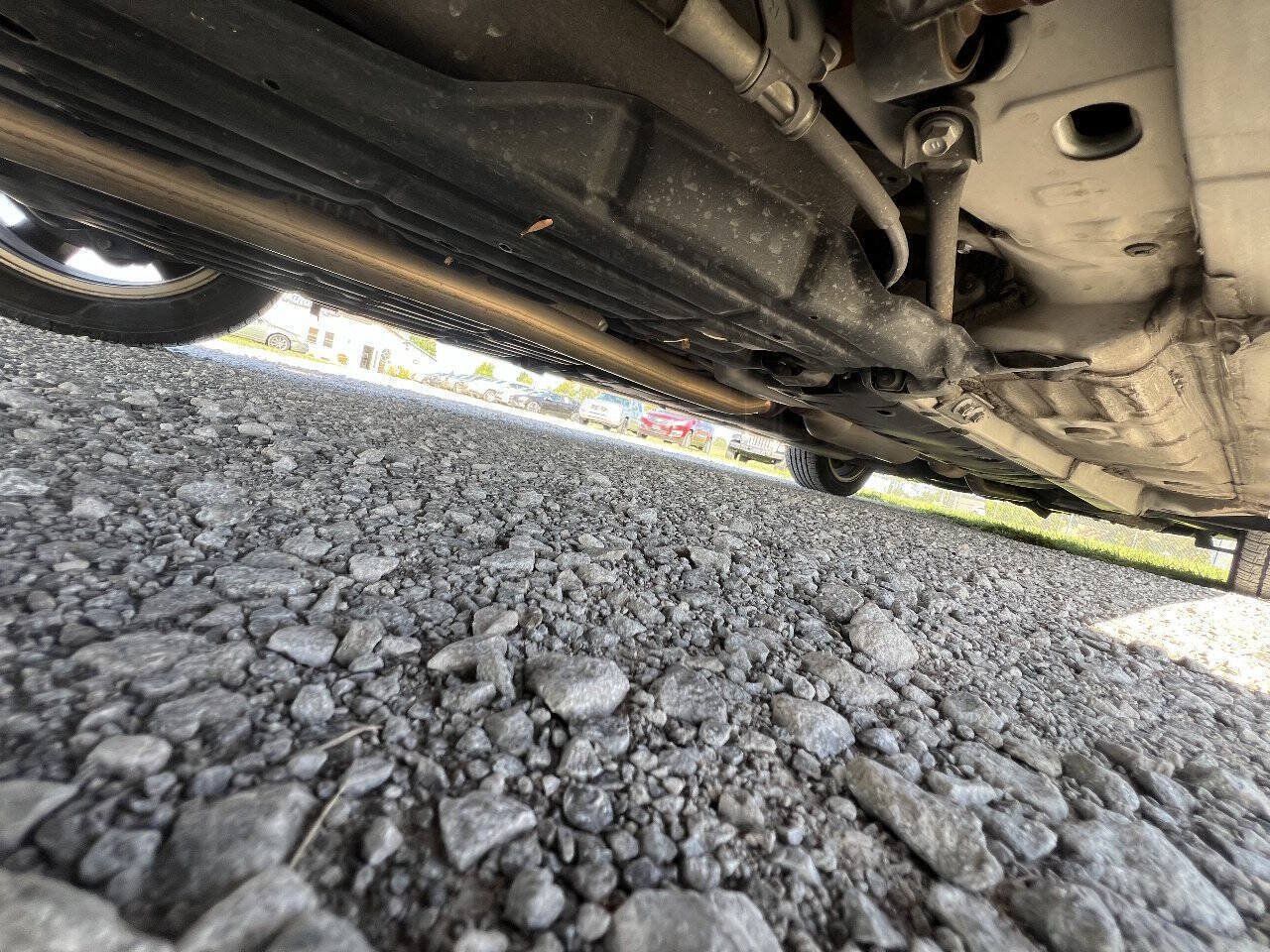 Used 2014 Toyota Camry SE FWD image 18