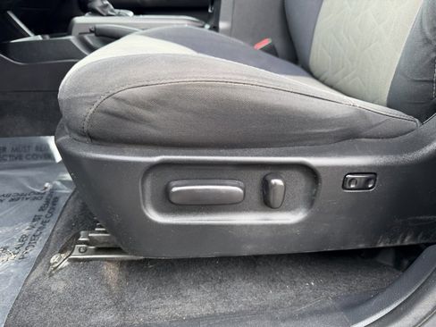 Used 2020 Toyota Tacoma TRD Sport w/ Blackout Package image 14