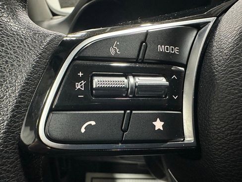 Used 2024 Kia Forte LXS image 19