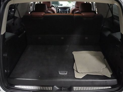 Used 2018 Cadillac Escalade ESV Premium Luxury AWD/4WD image 25