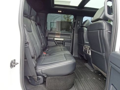 Used 2022 Ford F250 Lariat w/ Lariat Ultimate Package AWD/4WD image 18