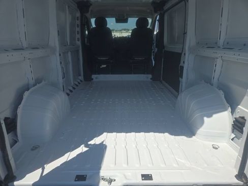 Used 2025 RAM ProMaster 2500 w/ Convenience Group FWD image 24