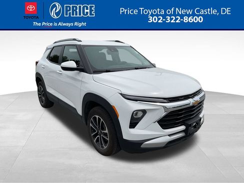 Used 2025 Chevrolet TrailBlazer LT AWD/4WD image 1