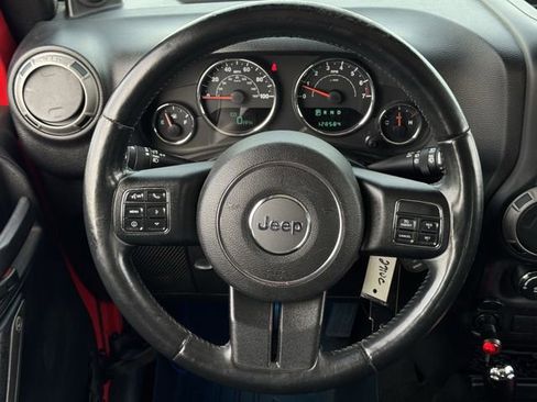 Used 2014 Jeep Wrangler Unlimited Sport w/ Connectivity Group image 11