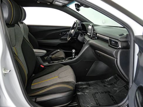 Used 2019 Hyundai Veloster Turbo R-Spec image 31