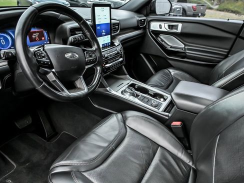 Used 2021 Ford Explorer Platinum w/ Equipment Group 601A image 13