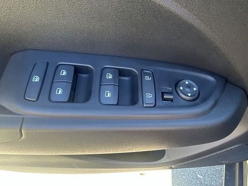 Certified 2026 Hyundai Venue SEL FWD image 35