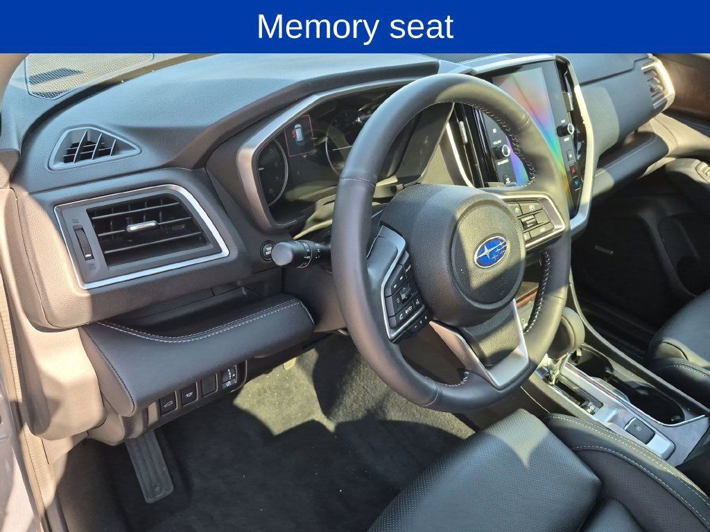 Used 2025 Subaru Ascent Touring AWD/4WD image 10