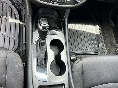 Used 2020 Chevrolet Malibu RS FWD image 16