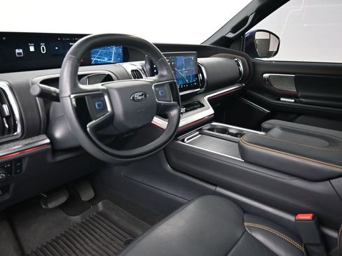 Used 2025 Ford Expedition Tremor AWD/4WD image 4