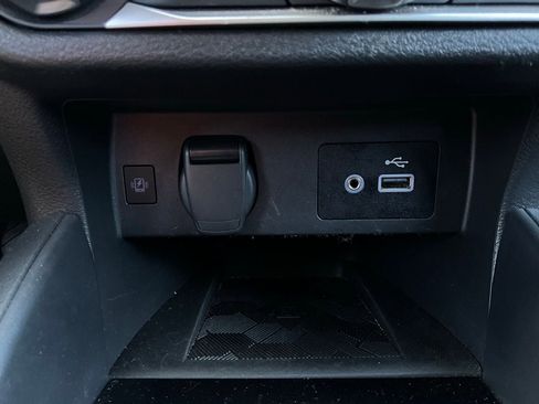 Used 2025 Nissan Versa SV image 23