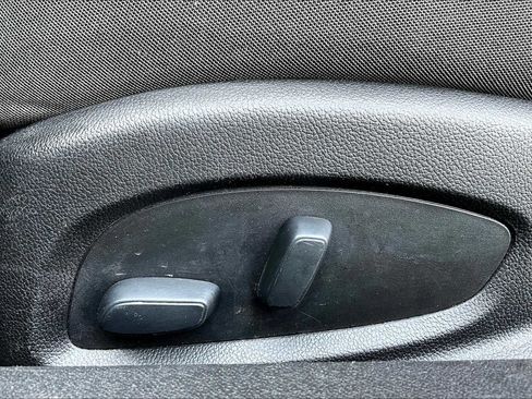 Used 2021 Chevrolet Camaro LT image 34