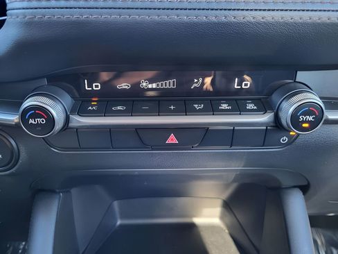 Used 2025 MAZDA MAZDA3 s image 20