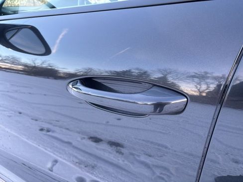 Used 2018 Porsche Macan image 31