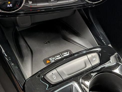 New 2026 Chevrolet Trax LT w/ Sunroof Package FWD image 23