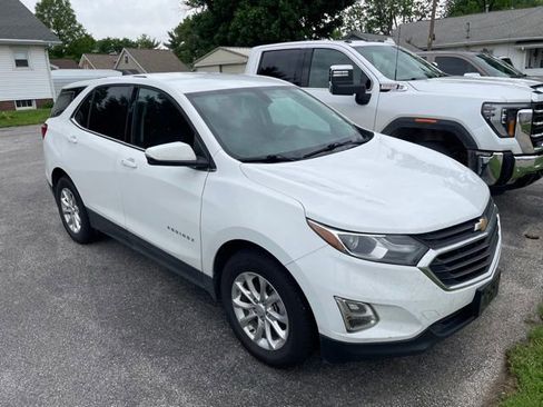 Used 2018 Chevrolet Equinox LT FWD image 2