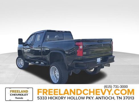 Used 2021 Chevrolet Silverado 2500 LTZ w/ LTZ Plus Package image 5