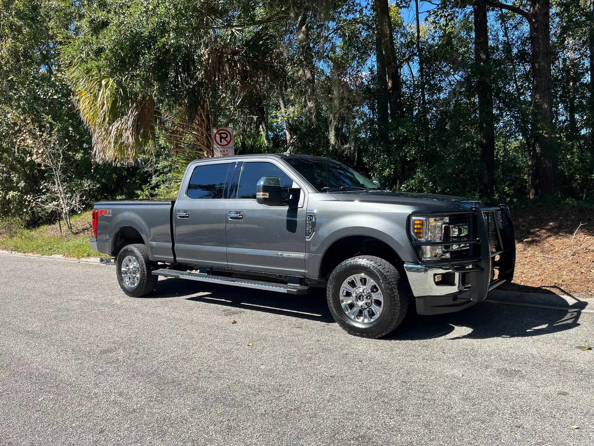 Used 2019 Ford F250 XLT w/ XLT Premium Package AWD/4WD image 2