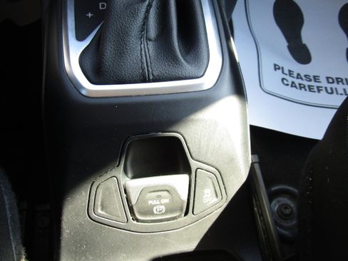 Used 2019 Jeep Renegade Sport image 19